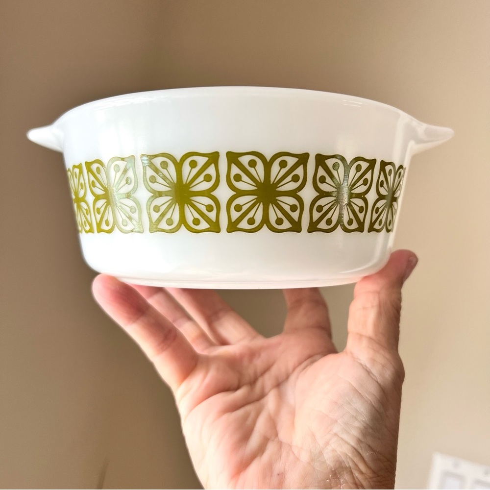 Pyrex verde square flower 472 1.5 pint casserole dish great condition - Picture 4 of 10